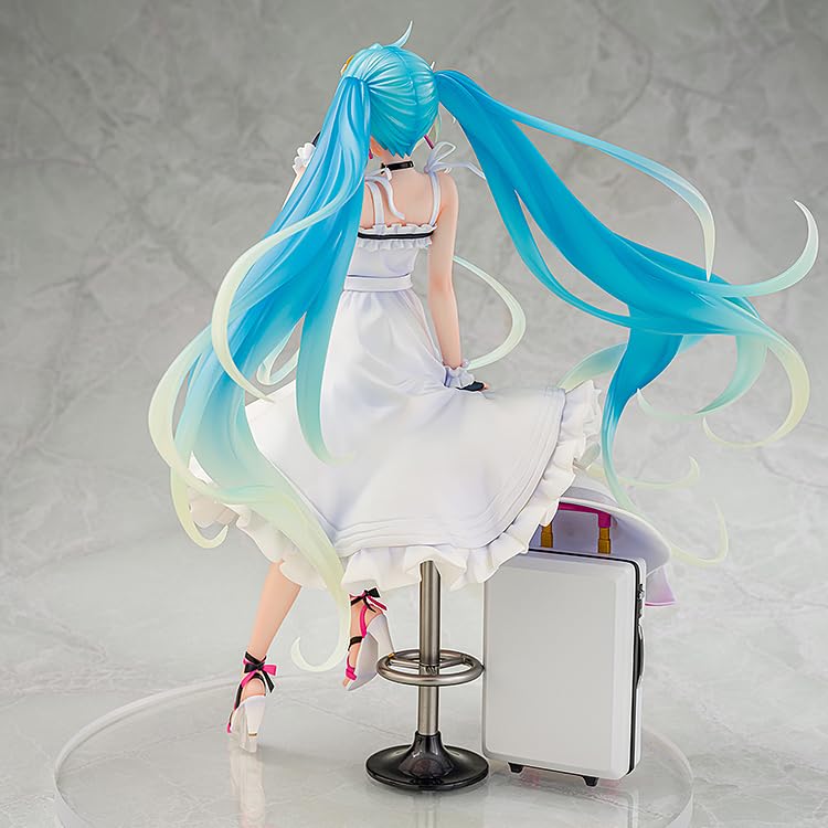 Hatsune Miku GT Project Racing Miku 2021 Verze ve stylu dovolené. Plastová malovaná hotová figurka v měřítku 1/7