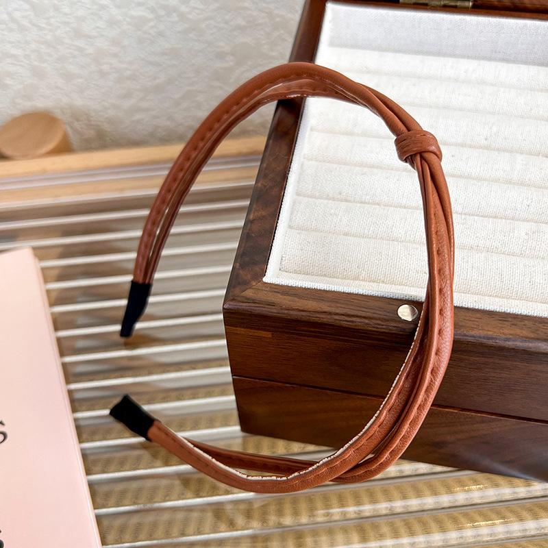 UXSL Korean Vintage Knotted Thin PU Leather Solid Color Headband Womans Temperament Elegant Hair Band Hair Hoop Hair Accessories