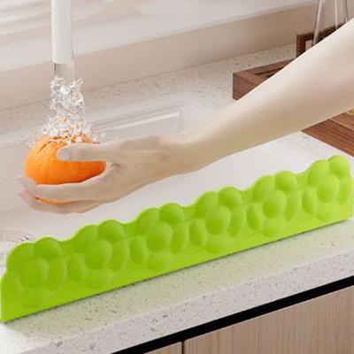 Silicone Kitchen Splash Guard Plum Blossom Sink Water Barrier Strip Sink Backsplash Kitchen Accessories Washbasin Partition