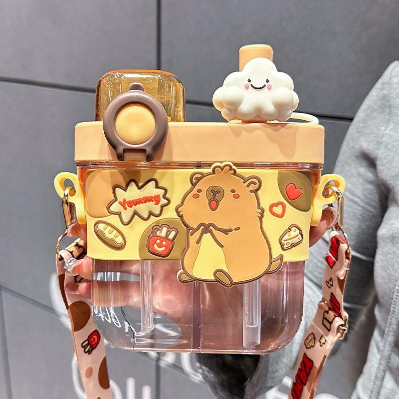 

Капибара Дети Мультяшный Пластиковый Стакан для Сока с Соломинками Милый Детский Единорог Динозавр Двойной Стакан для Воды Легко Открывающийся Стакан для Воды 580ml коричневый