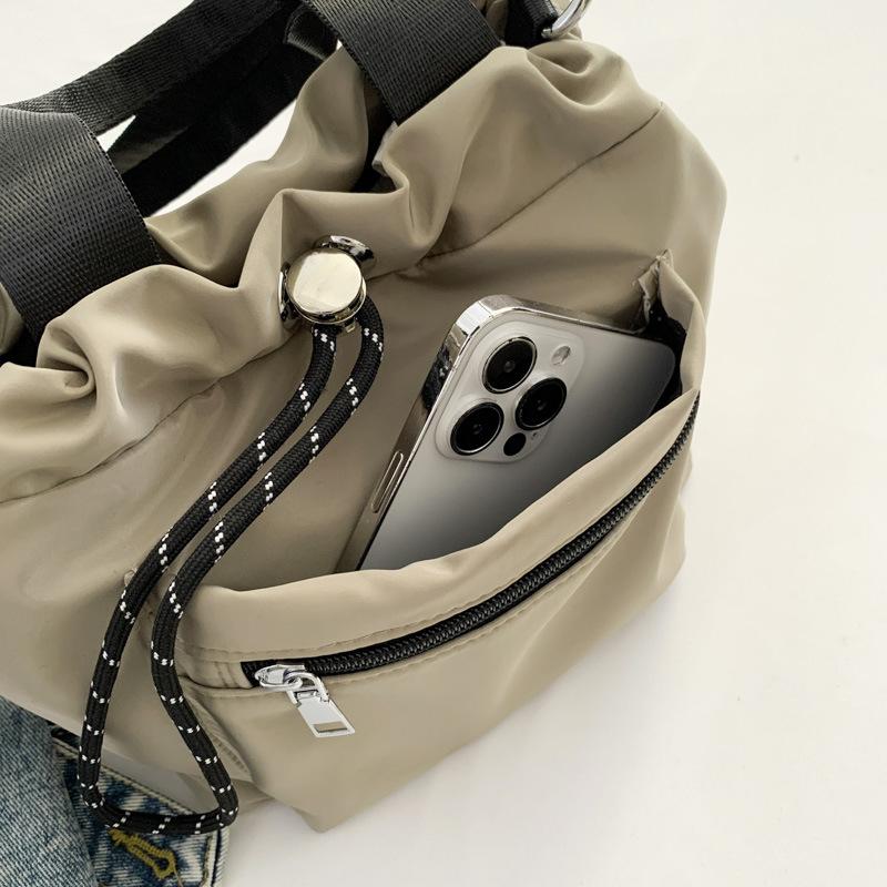 Nylon Drawstring Bucket Bag Women's Versatile Large-capacity Fashion Shoulder Bag Korean Handbag Simple Women's Handbag
