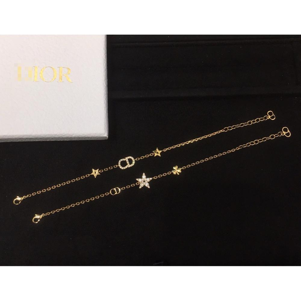

Double Layer Star Bracelet for Women, Two Chain Diamond-Cut Star & Letter Charm Link Bracelet, Dainty Adjustable Zodiac Constellation Jewelry Gift