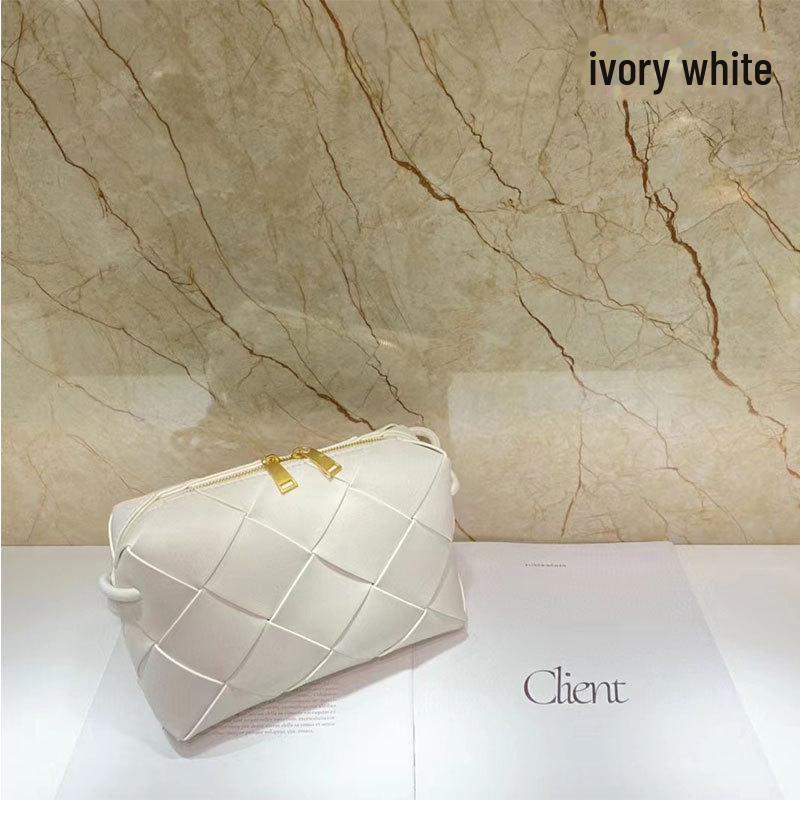 2024 Fashion Trend Handwoven Cowhide Shoulder & Crossbody Bag with Knot Design
