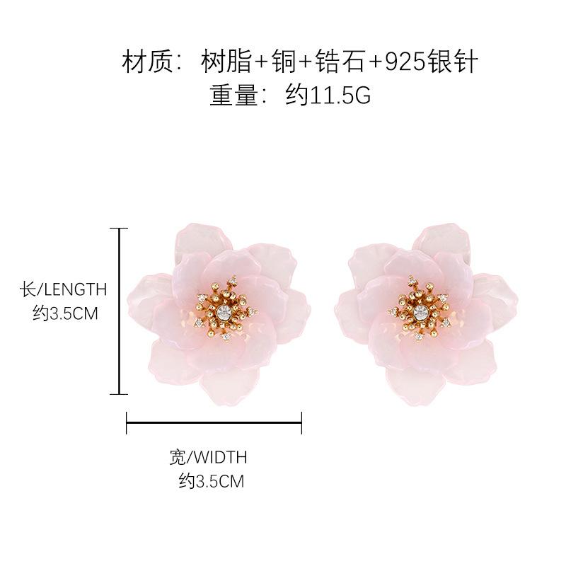 Korean sweet flower stud earrings temperament elegant and versatile vacation style earrings exquisite earrings