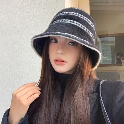 Hat Women'S Fashion Striped Plush Bucket Hat Winter Warm Face Small Bucket Hat