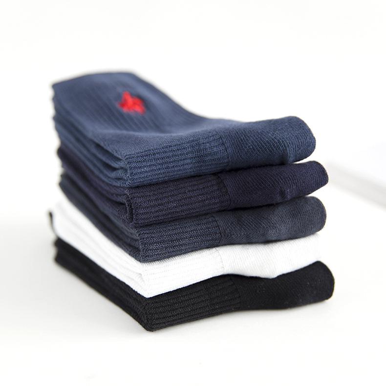 Modemarke Business Herrensocken Deodorant Stickerei Crew Kleid Socken