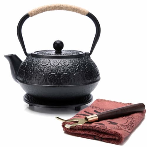 Nanbu Ironware 4-Piece Cast Iron Teapot, Tea Kettle, and Trivet Set (Product Code: 01 Sakura YH900)