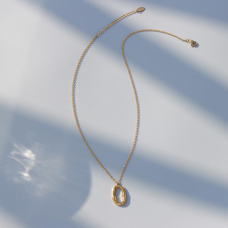 Collier Ovale Rétro Vague d'Eau - Chaîne Claviculaire en Acier Inoxydable pour Femme