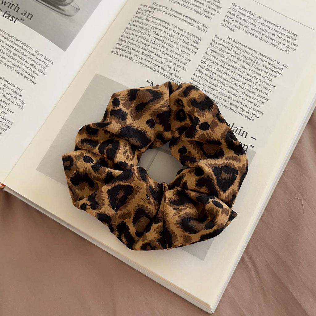 Women's Fresh Intestine Hair Tie: Gentle, Versatile, Sweet & Cute for Damage-free, Stylish Buns this Summer