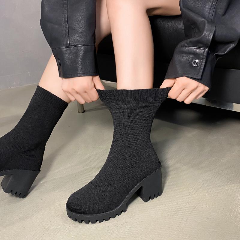 Spring And Autumn Short Boots Women'S Elastic Black Boots Fashion Round Toe Sexy Elegant Knitted Women'S Socks Boots