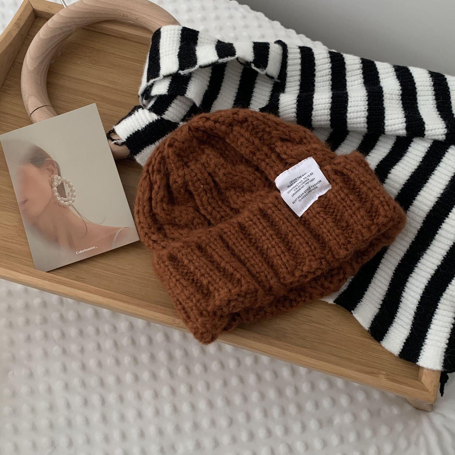 

Simple Girl Letter Skullies Autumn Stripe Korean Style Caps Knitted Hat Woolen Hat Women Beanies кофейный