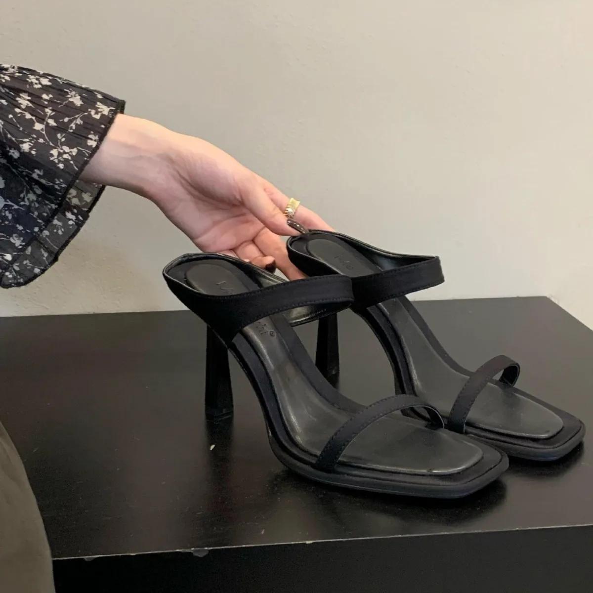

Мода Новые модные летние женские сандалии с тонким ремешком на квадратном носке женские сексуальные тонкие босоножки на высоком каблуке женские дизайнерские туфли для женщин 35 чёрный