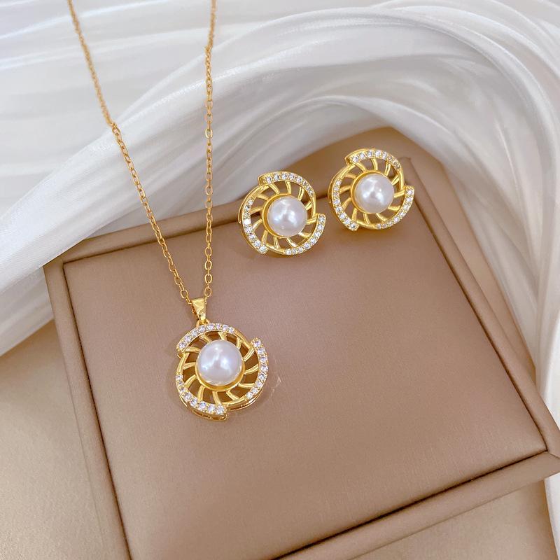 Necklace Earrings Set Light Luxury Rotating Pearl Full Of Diamonds Personality Temperament Banquet Earrings Item Group