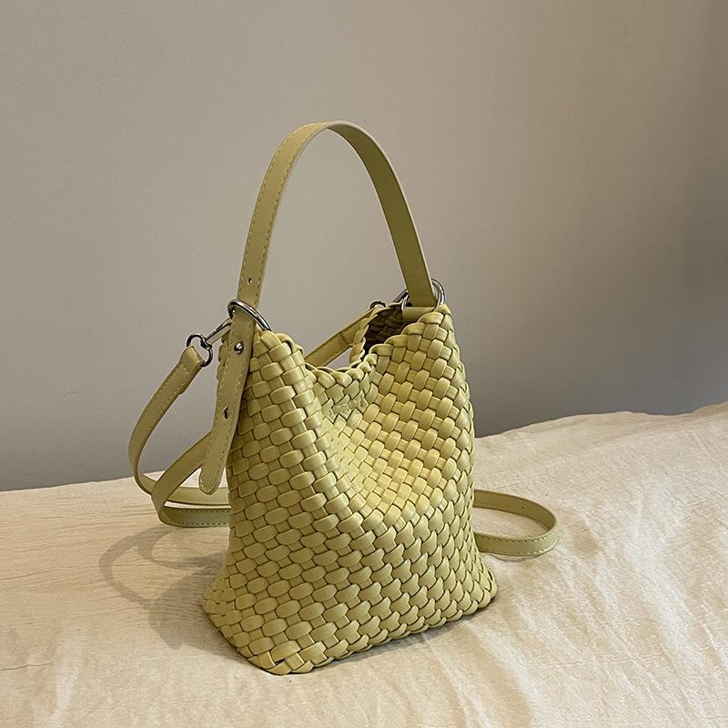 New Fashion Trend Woven Bucket Bag Portable Shoulder Oblique Span Women's Bag Fashion
