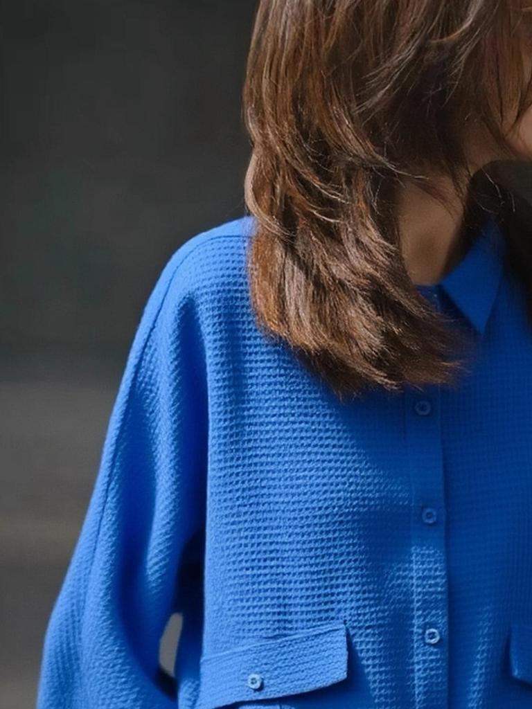 Early Autumn Blue Lapel Batwing Sleeve Shirt - Stylish and Versatile Women's Top