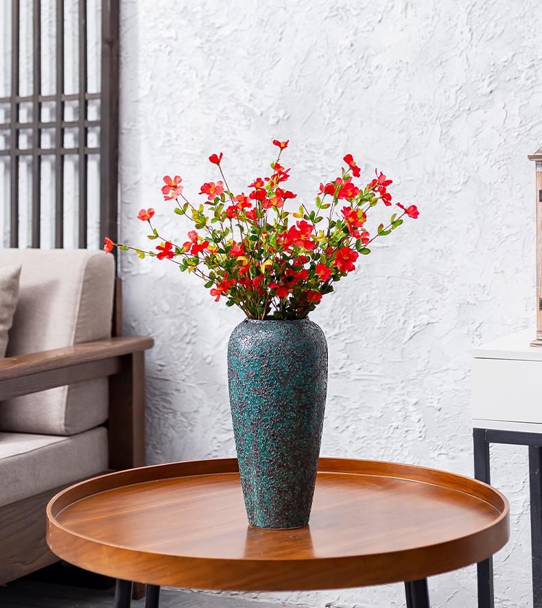 Japanese-Style Retro Ceramics Vase with Figurines for Creative Flower Arrangements