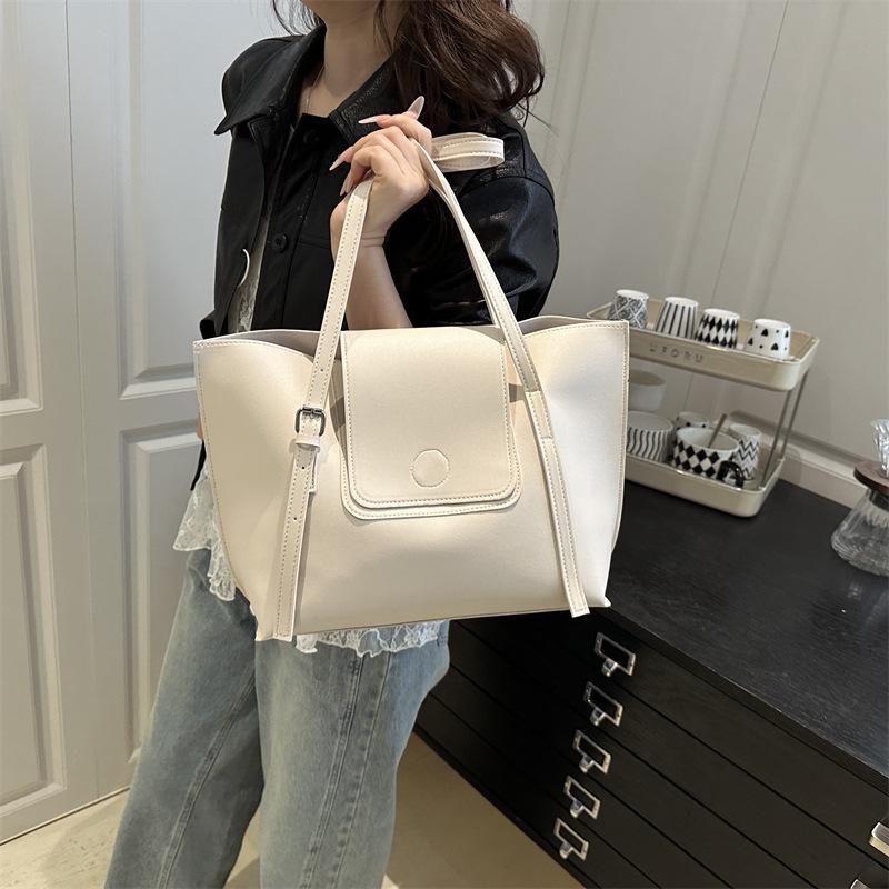 2025 Summer European and American Trends Korean Large-Capacity Bags Women's Fashion Retro Commuter Tote Bags Simple Shoulder Bags