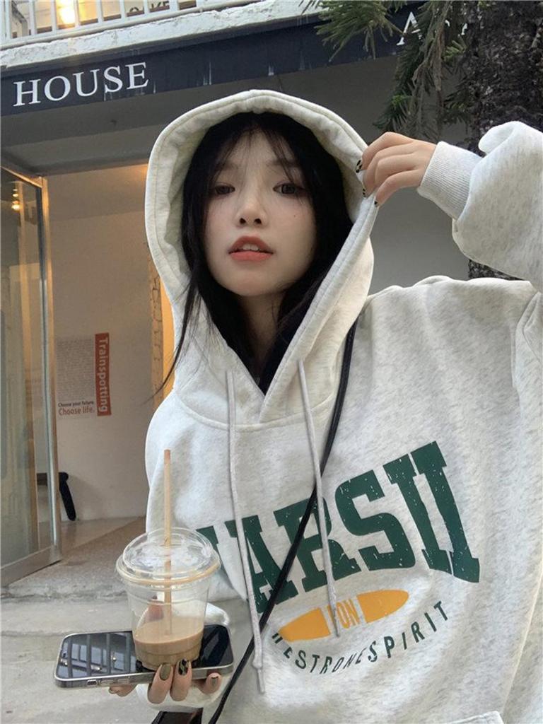 Women's Plush Thickened Hooded Sweatshirt for Autumn/Winter - Loose Fit, BF Style, Perfect for Couples.