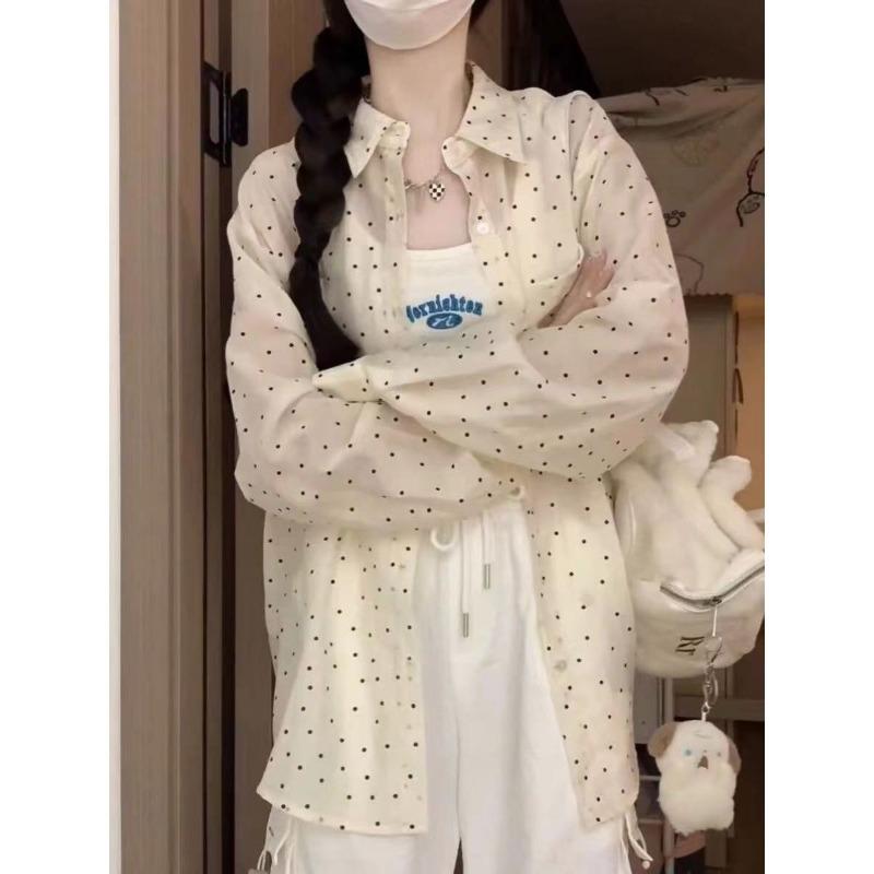 Damska Czarna Koszula w Kropki z Długim Rękawem Elegancka zapinana na Guziki Styl do Pracy Modna Damska Bluzka