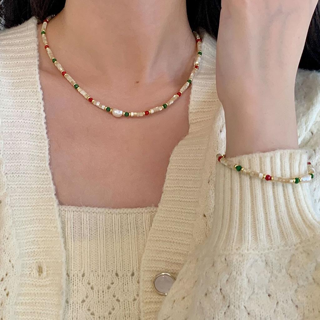 Niche fashion temperament wind handmade beaded collarbone chain S925 sterling silver horseshoe snail freshwater pearl necklace
