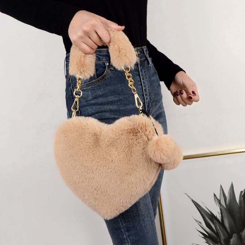 Plush Heart Shape Handbag For Women With Zipper Closure For Daily Use