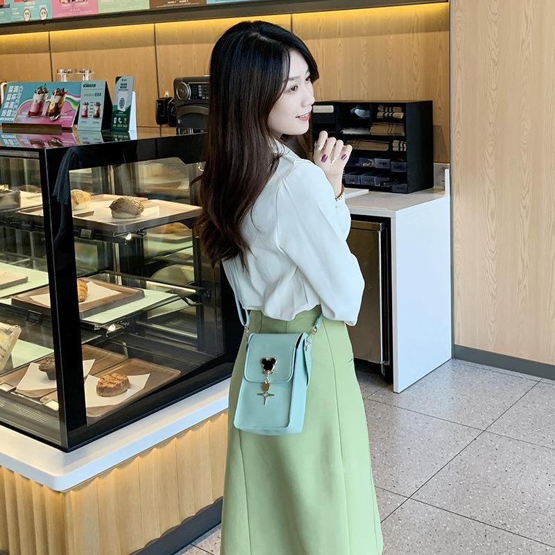 Cute Pendant Single Shoulder Crossbody Mobile Phone Bag Versatile Fashion Simple Women's Bag