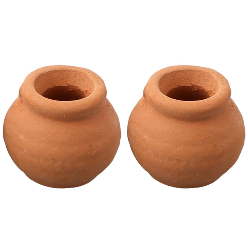 Set mit 2 Mini-Blumentöpfen aus Ton für Projekte im Klassenzimmer oder als Dekoration für das Zuhause.