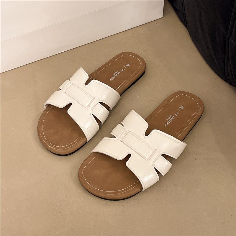 2025 Summer Thick New Heel Slippers Women's New Square Head Low Heel Word European and American Casual Fashion Cool Slippers Women's Shoes