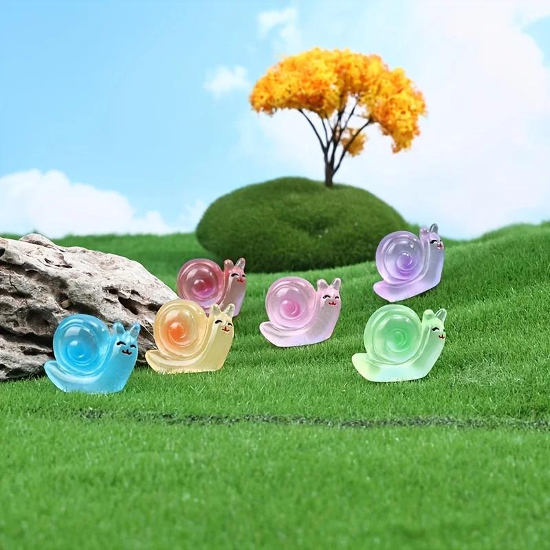 50Pcs Glow-In-The-Dark Miniature Snail Resin Figurines Diy Ornament Accessories For Home Micro Fairy Garden Landscape Decor