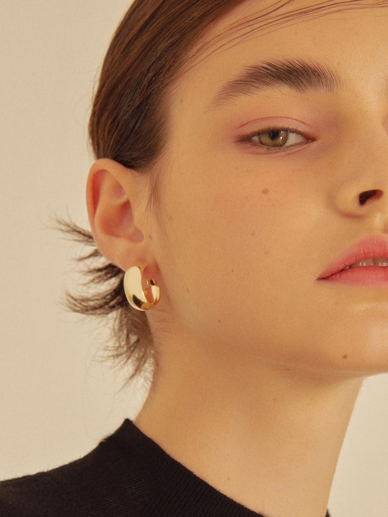 Love Me Monster Bold Round Ring Earrings
