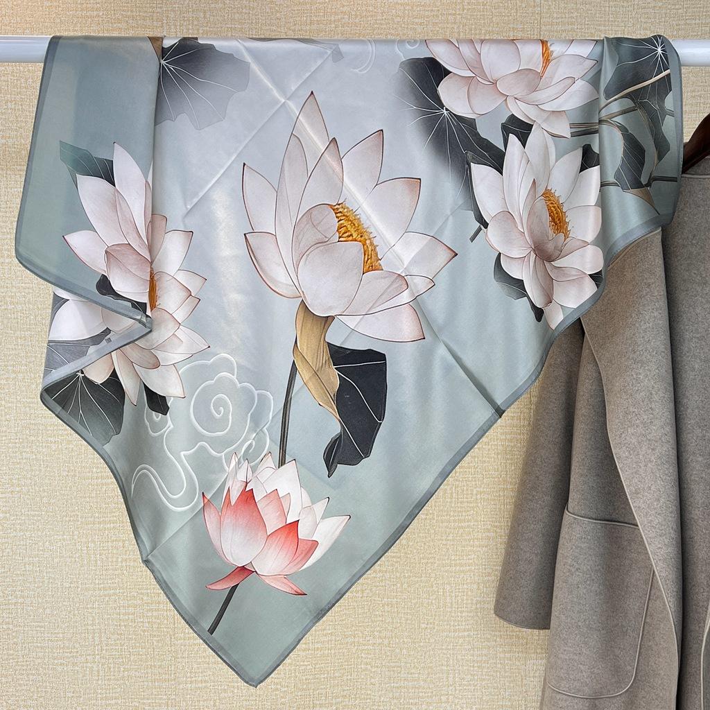 Chinese Style 100% Mulberry Silk Plain Crepe Satin Square Scarf, National Style Flower Art Style Silk Scarf, Suitable For Giving Elders Gifts