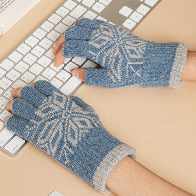 Daiso Rukavice na prsty se vzorem sněhových vloček modré