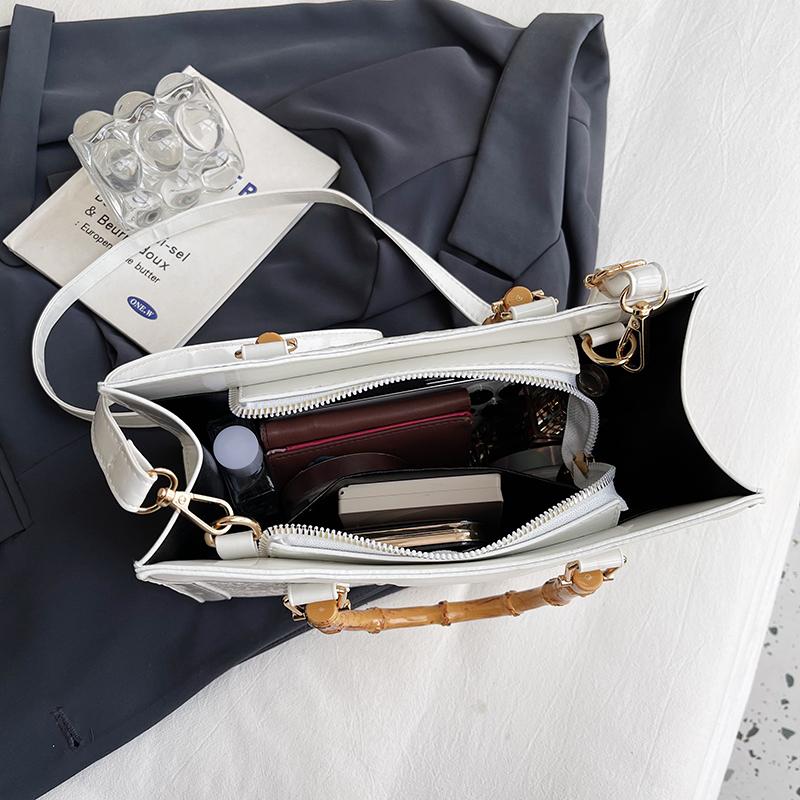 2023 Cross Border New Tote Bag Women's Bag Foreign Trade Leisure Large Capacity Crocodile Pattern Bag Women's Bamboo Handbag