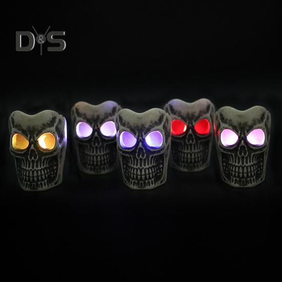 Halloween Skull Candle Light Decoration Spooky Skeleton Statue Tabletop Decor for Outdoor Yard Graveyard Halloween Party Supplies