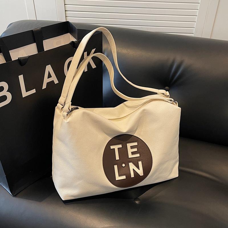 Large-capacity Canvas Bag Women's New Versatile Literary Single Shoulder College Student Class Commuting Tote Bag
