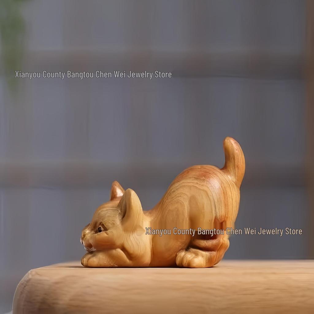 Cliff Cypress Wood Carved Cat Ornament – Cute, Simple, Handheld Desktop Animal Gift for Kids & Girls.
