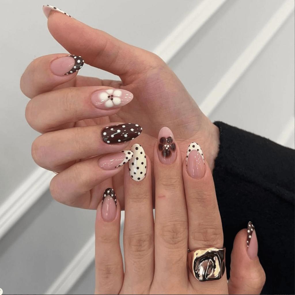 Blue Brown Polka Dot Cute Bow French Nail Art Summer Stylish Short False Nails Detachable Finished Fake Nails Press on Nails