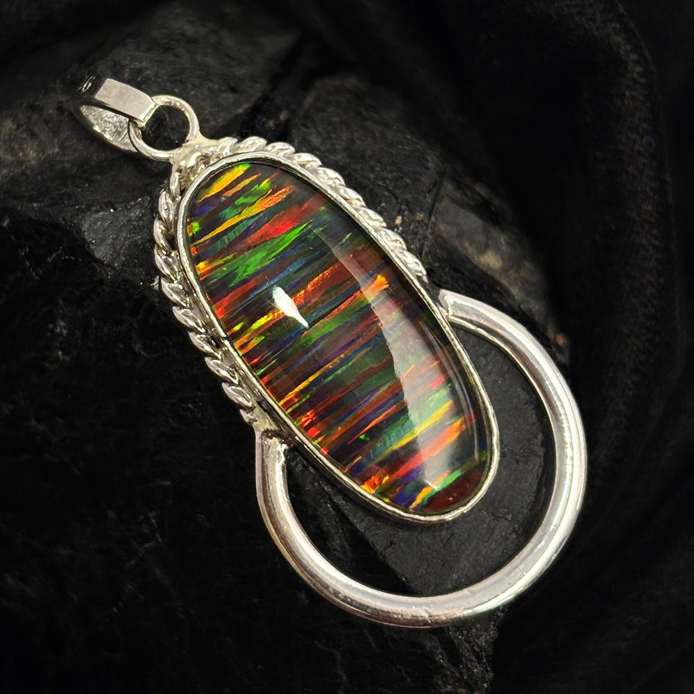 925 Sterling Silver Pendant 30 Ct Natural Opal Oval Cut Gemstone