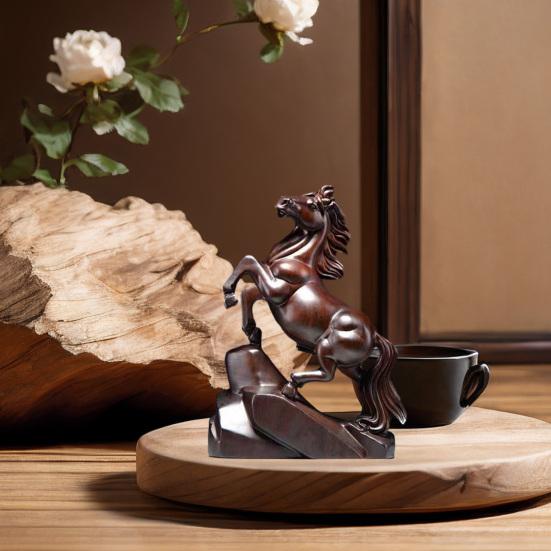 Holzpferd Figur Kleine Pferdestatue 2026 Chinesisches Neujahr Tierkreiszeichen Skulptur Feng Shui Büro Schreibtisch Ornament für Reichtum Glück