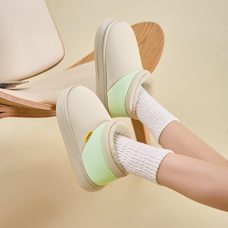 High-top cotton shoes are waterproof and non-slip in winter, indoor home thick soles, and warm cotton slippers for couples in autumn and winter.