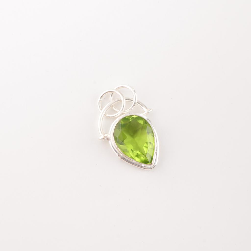 Fasetterad Peridot Ädelsten 925 Massivt Silver Smycken Handgjord Hänge Nyårspresent PP-56-6