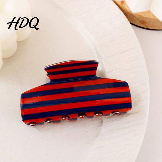 Vintage Style Hair Claw for Women Strong Grip Non-Slip Teeth Clip Striped