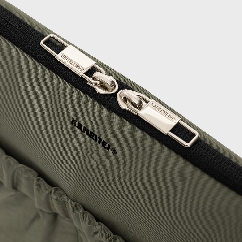 Kaneitei Napoli Laptop Pouch (Olive Drab) / Recycled