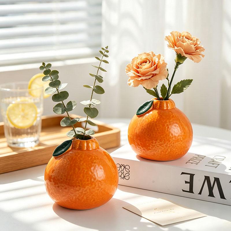 Cute Orange Shaped Ceramic Bud Vase, Small Fruit Flower Vase for Hydroponic Plants, Creative Home & Office Desktop Decor