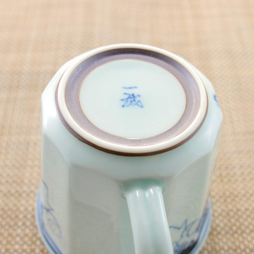 Lightweight Mug Lightweight and Easy To Hold Japanese Sankaibishi Arita-yaki Hasami-yaki Grape-Shaped (Blue) - Tableware, Ceramic,