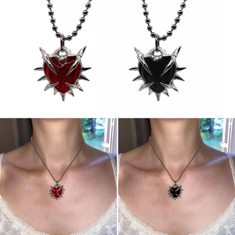 Chic Clavicle Chain Stylish Love Shape Collar Chain Thorn Heart Pendant Necklace for Women Girls Jewelry Ornament