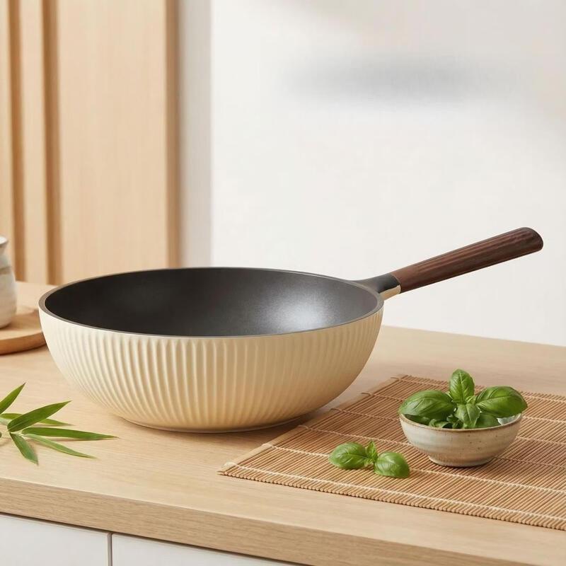 Wutuo Non-stick Wok with Lid