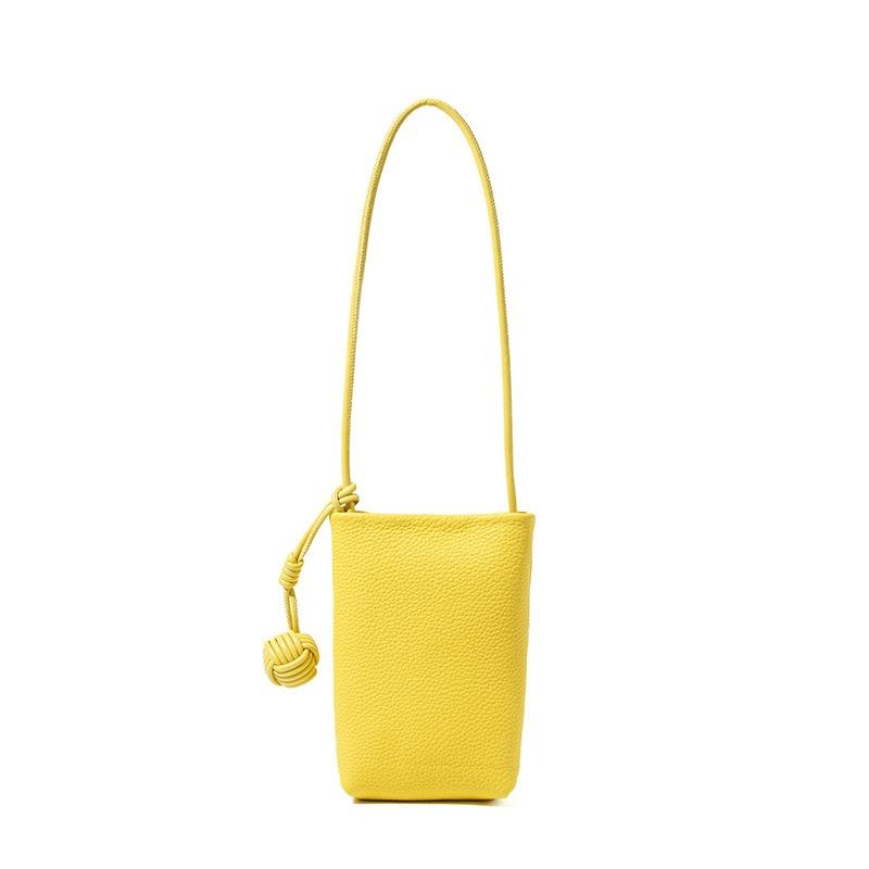 Hot-selling women's bags, high-end commuting versatile messenger bags, change bags, mobile phone bags, small bags, vertical leather mobile phone bags.