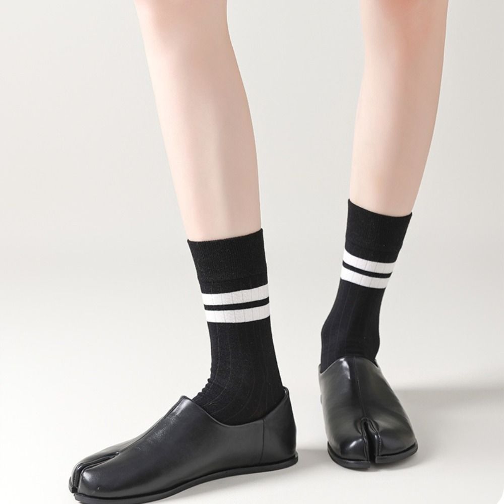 2Pairs Breathable Toe Mid Calf Socks Sweat Absorption Toe Separator Socks Two Toe Tube Socks  Women