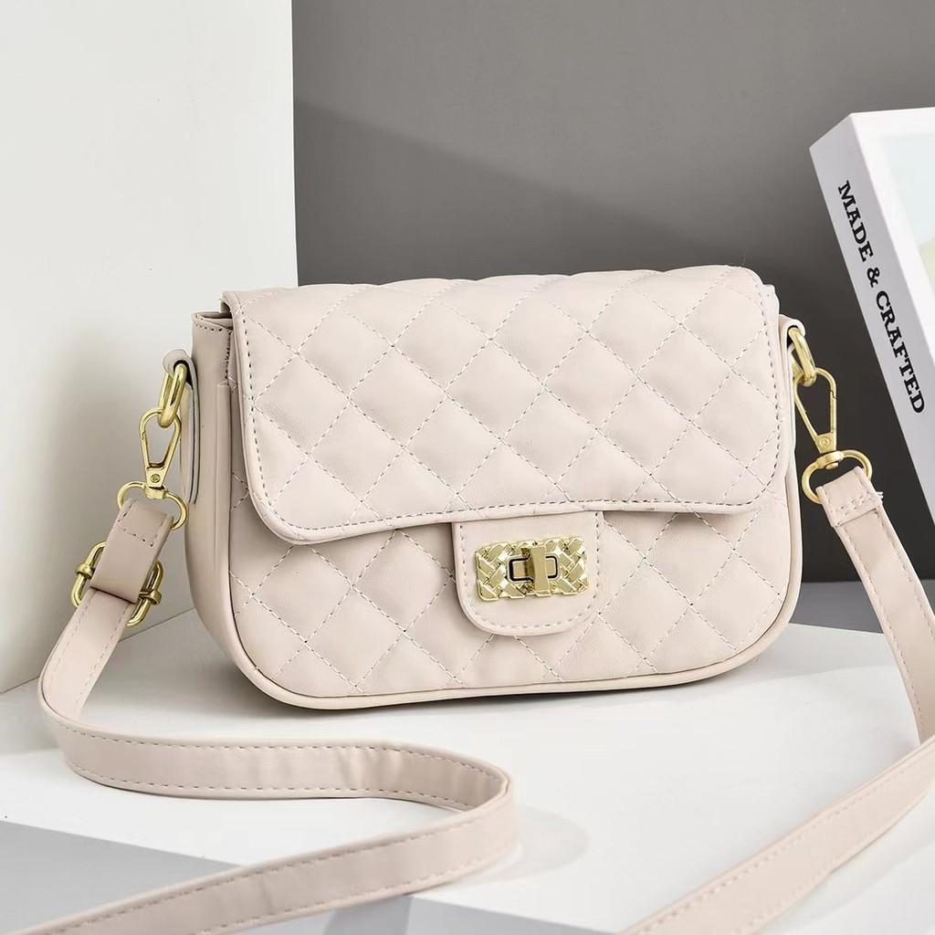 Trendy Urban Style Mini Shoulder Bag With Luxurious Quilted Design For Women